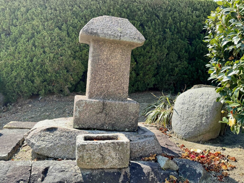 善楽寺の明石入道の碑